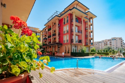 Двустаен апартамент в Sunny View Central, до Cacao Beach 